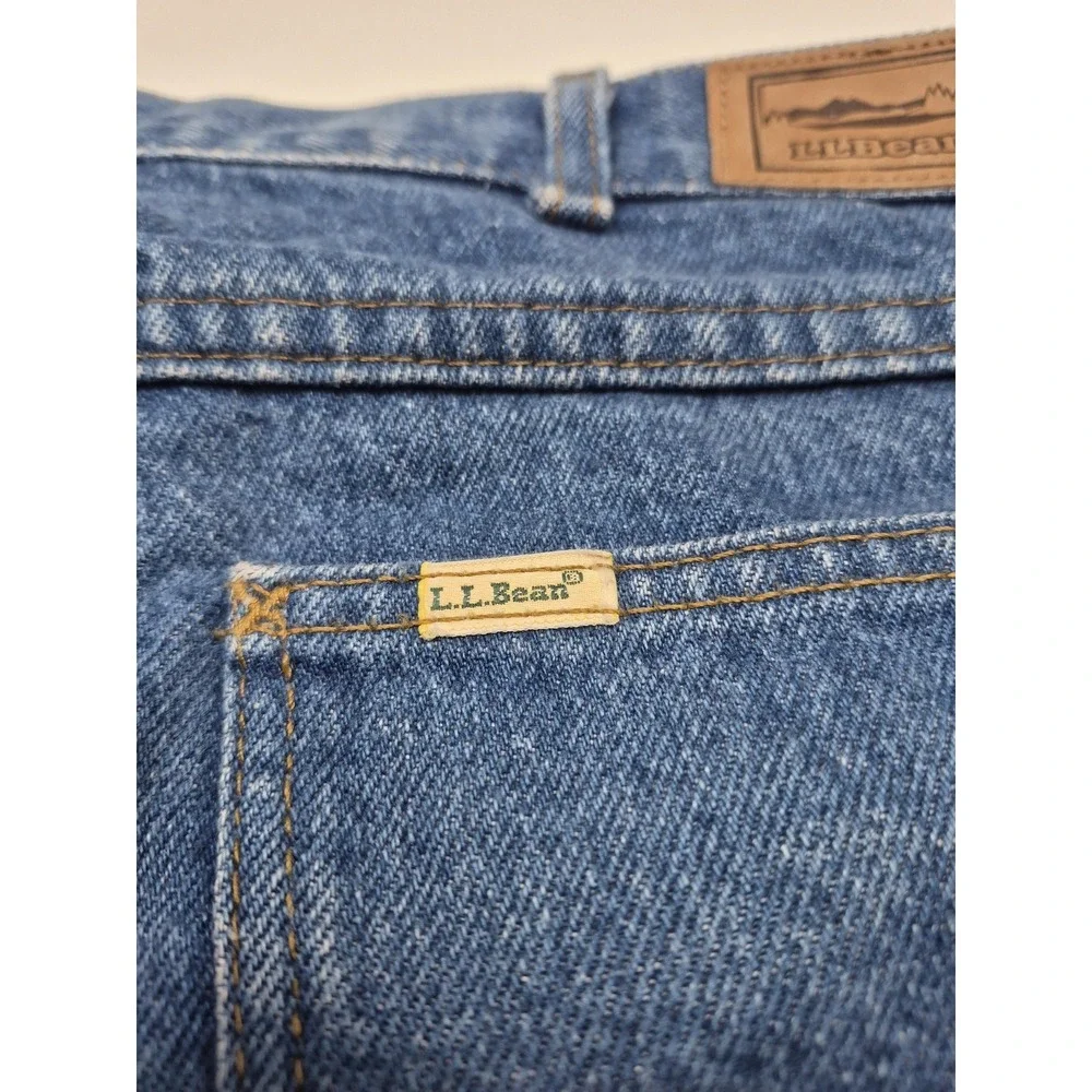 VTG L.L. Bean Jeans Mens 35x31 Blue Straight Leg Denim Regular Fit Made in USA